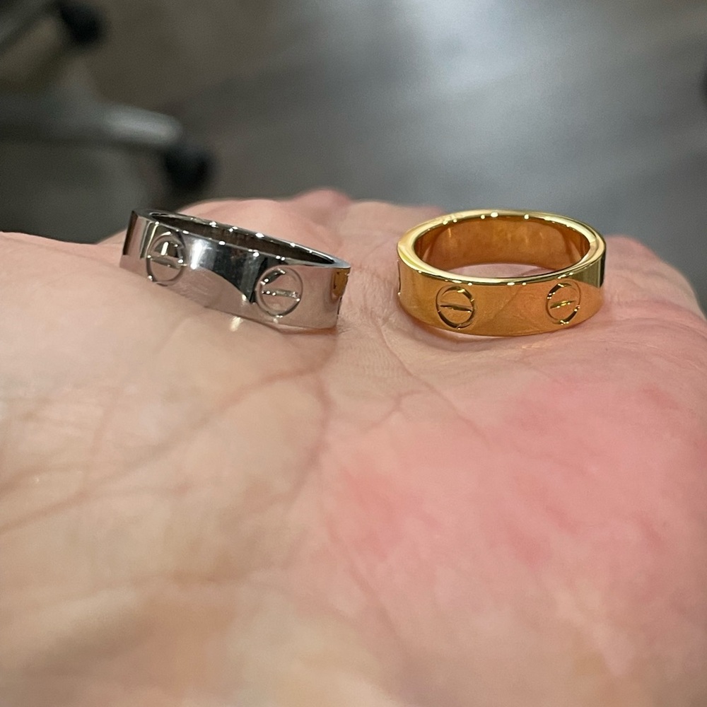 LUXURY SCREW RING LOVE BAND CLASSIC MODEL RING